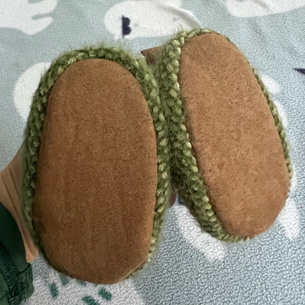 Green Baby Booties - Picture 3 of 3